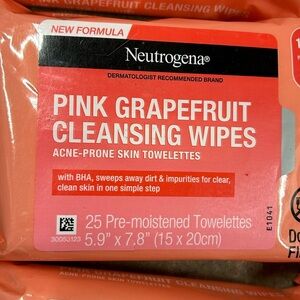 NWT Lot of 3 Neutrogena Cleansing Wipes Oil-Free Pink Grapefruit 3 pk 75 sheets